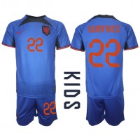 Dječji Nogometni Dres Nizozemska Denzel Dumfries #22 Gostujuci SP 2022 Kratak Rukav (+ Kratke hlače)